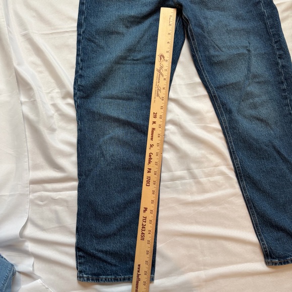 Old Navy The Slouchy Straight Jeans Size 6 Mid Rise Light Wash Relaxed Fit - Picture 8 of 12